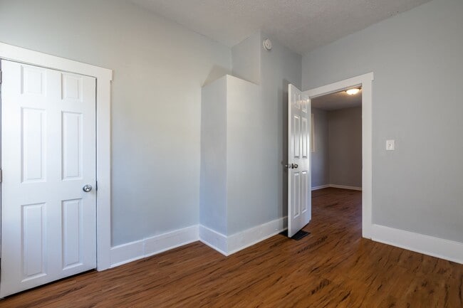 Building Photo - Adorable 1 Bed 1 Bath House with Detached ...