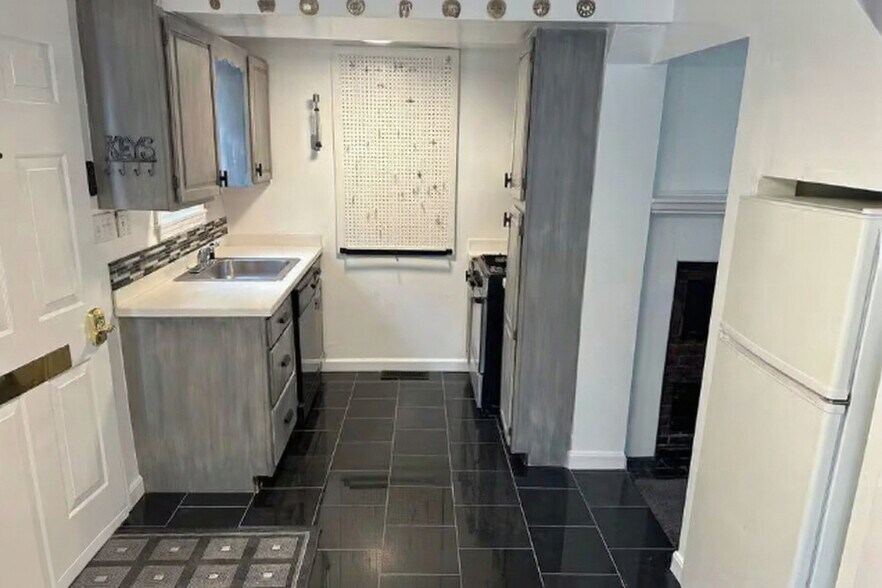 Kitchen - 167 Wilson St