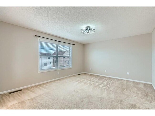 Building Photo - 2340 Kelm St