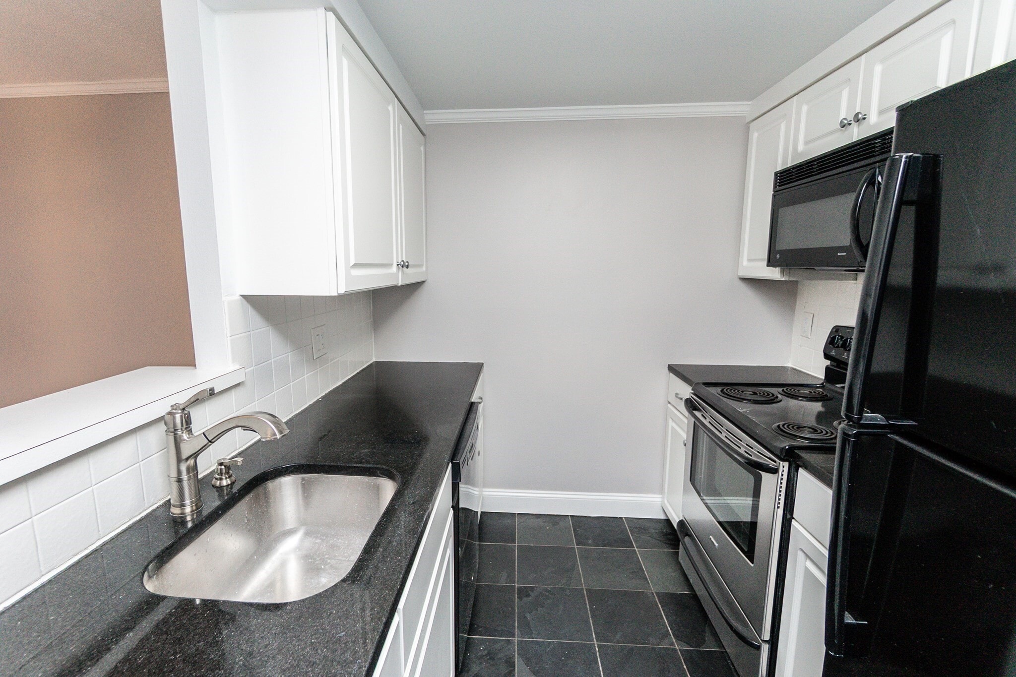 Building Photo - 1933 Commonwealth Ave