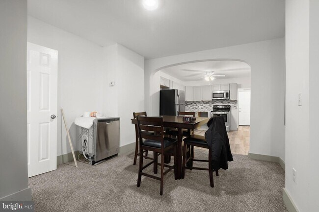 Building Photo - 2838 W Lanvale St