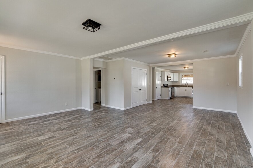 Building Photo - 48 Vero Beach Ave