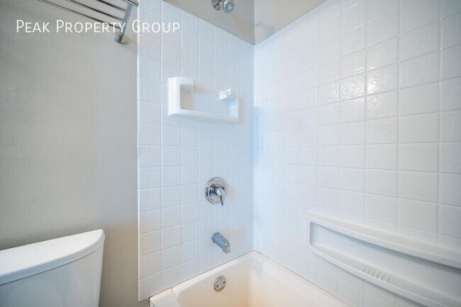 Building Photo - 955 Quay Ave