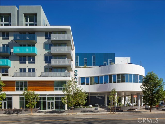 Building Photo - 6200 Variel Ave