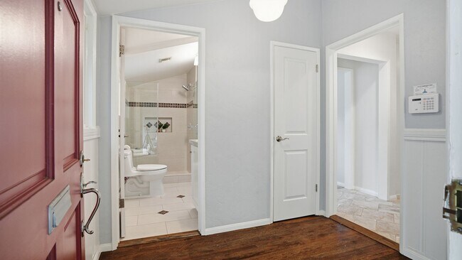 Building Photo - FALL IN LOVE with Ranch Style Living!
