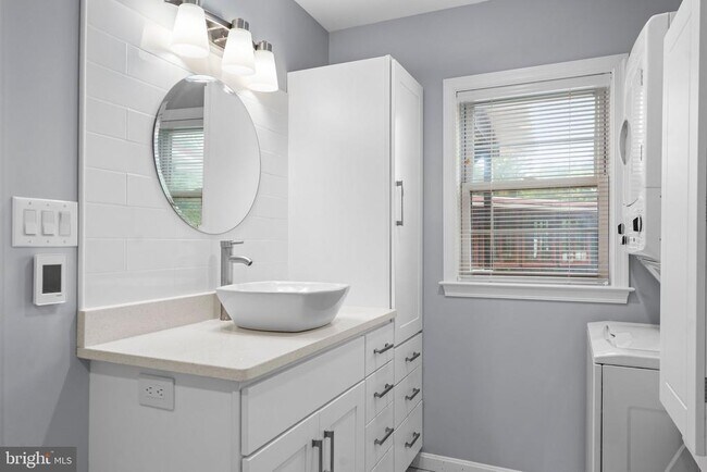 Building Photo - 44600 Tall Timbers Rd