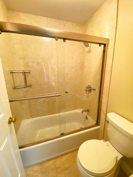 Building Photo - 7705 Chantilly Dr