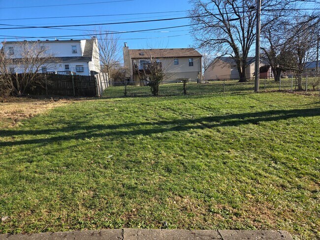 Building Photo - Belleau Woods Ranch Home  251222