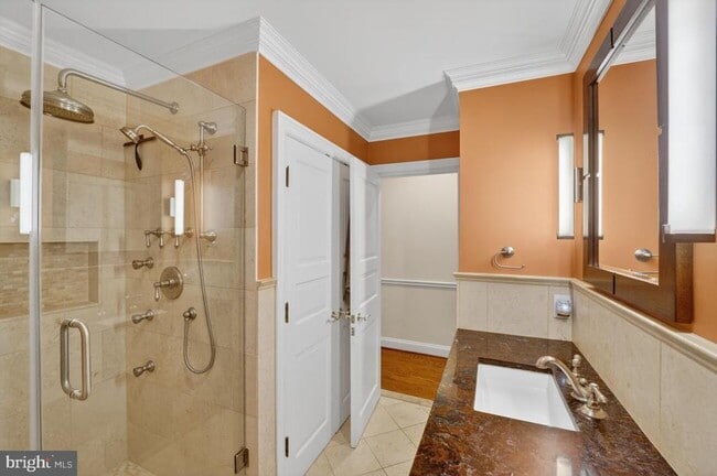 Building Photo - 1300 Army Navy Dr