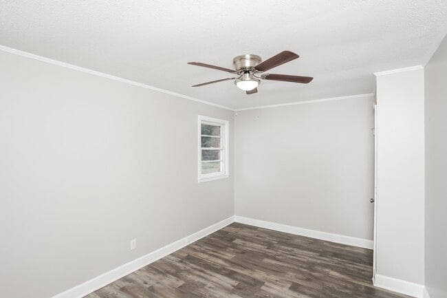 Building Photo - 890 Griffin St