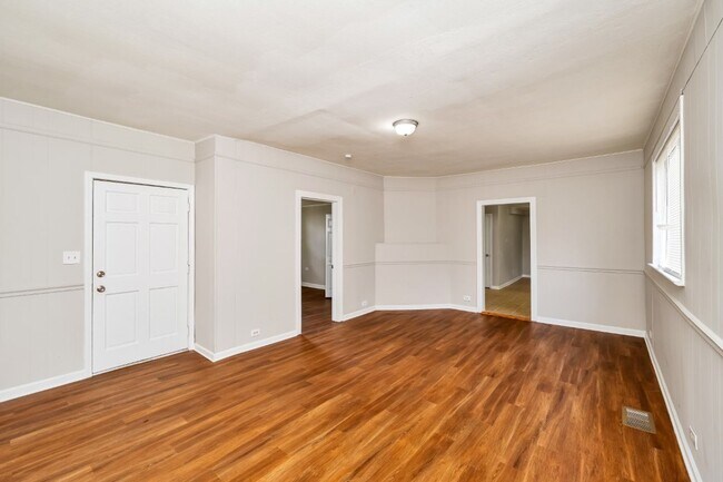 Building Photo - Beautifully Renovated Docena Home – Pet Friendly & Move-In Ready!