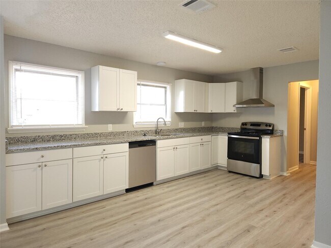 Building Photo - 6301 Anderson St