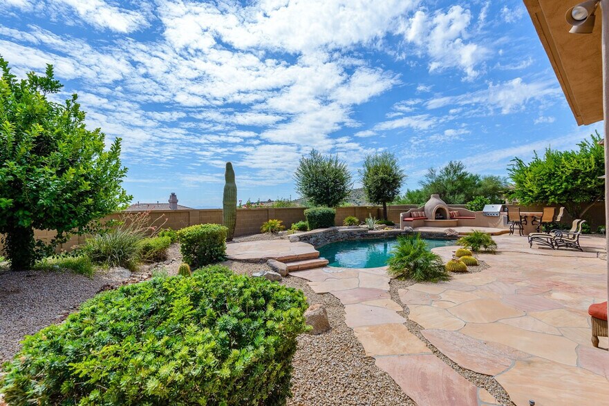 Building Photo - 14705 Canyoncrest Ct