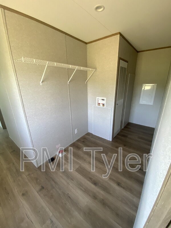 Building Photo - 123 Dogwood Dr