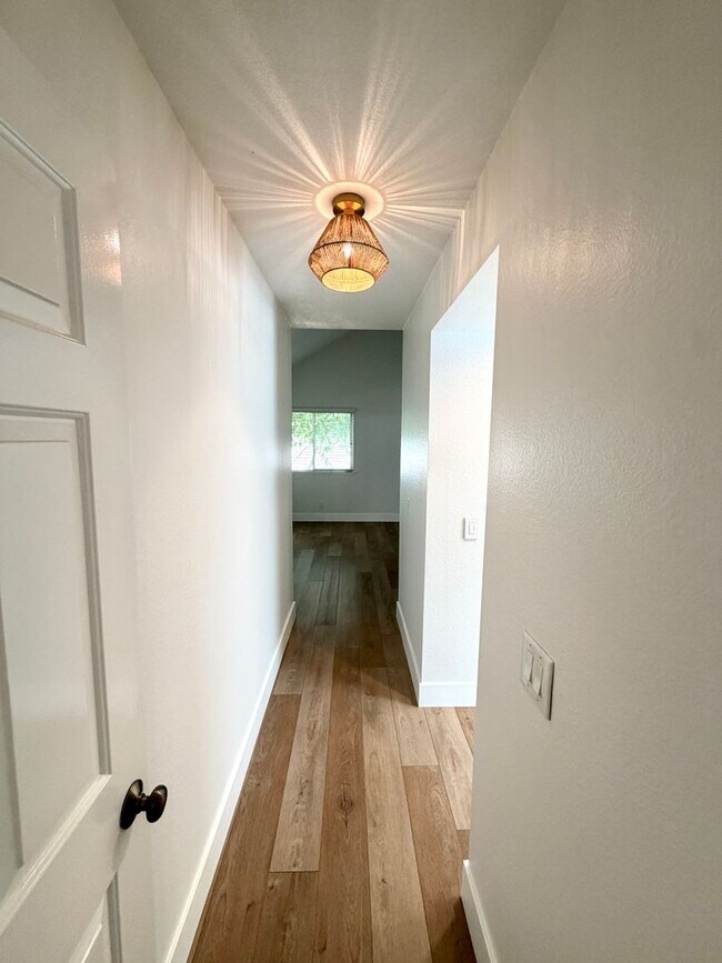 Building Photo - Welcome Home to Prestigious North Upland Living