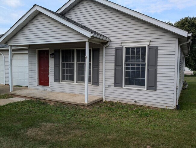 Building Photo - 486 S. Kaser