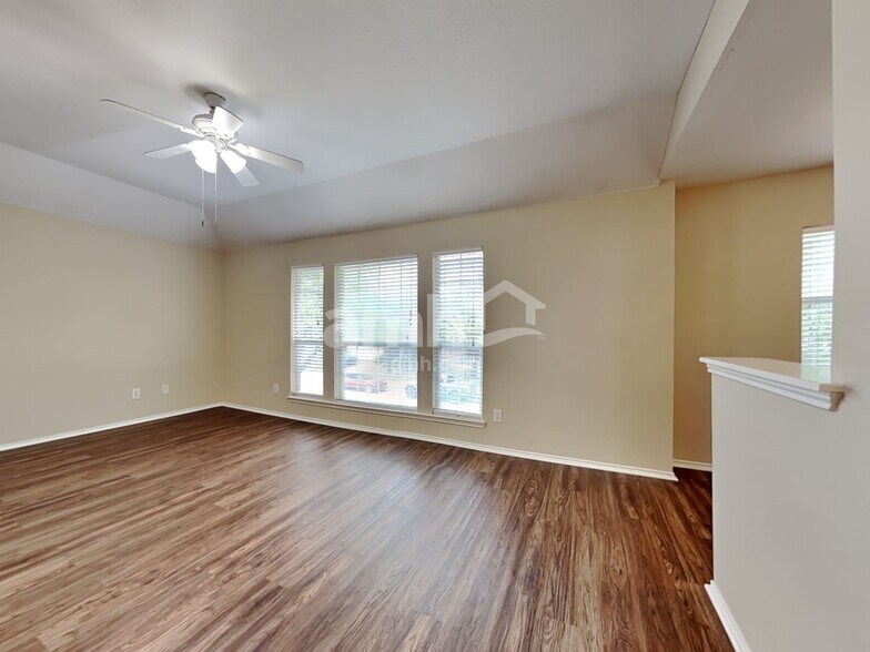 Building Photo - 324 Bayberry Dr