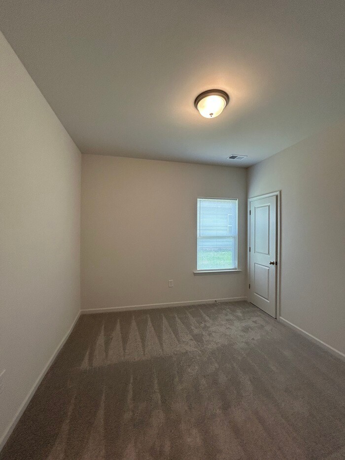 Building Photo - 737 N McFarland St