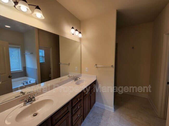 Building Photo - 265 Meadow Blossom Way