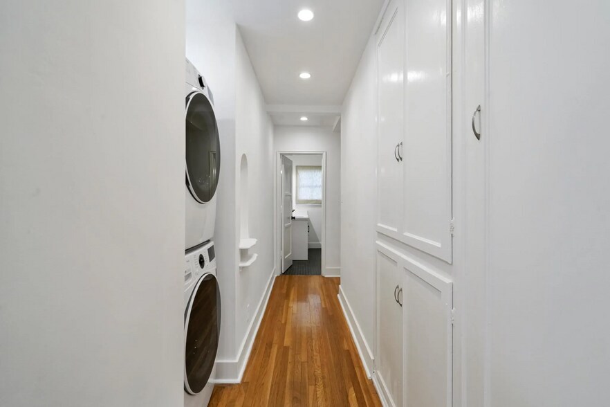 Building Photo - 4707 Finley Ave