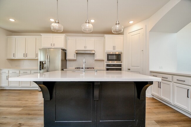 Building Photo - 943 Malibu Shr Ln