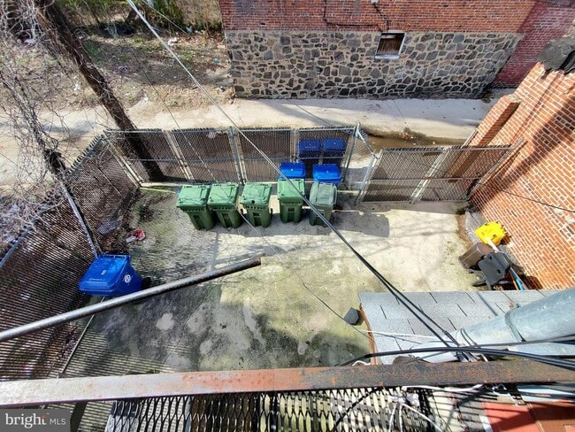 Building Photo - 1624 Gwynns Falls Pkwy