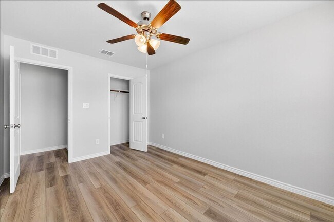 Building Photo - 7938 Rancho Vista Blvd E