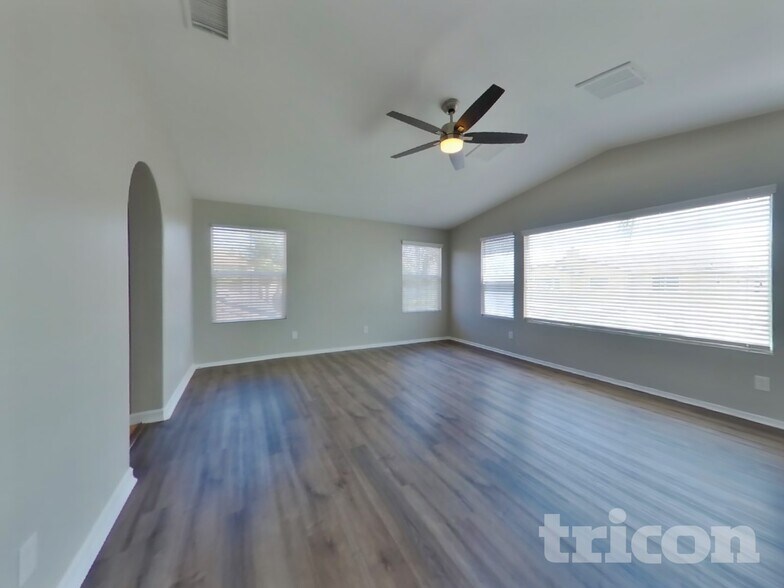 Building Photo - 34629 Foxberry Rd