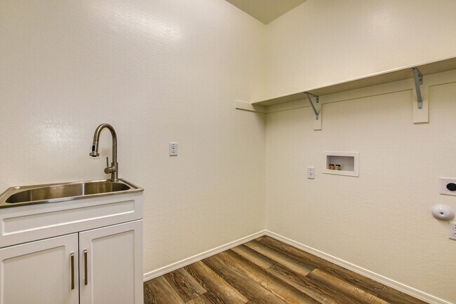 Building Photo - Beautiful home in Saddlewood