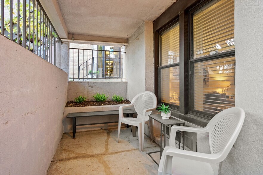 Building Photo - 2310 Ashmead Pl NW