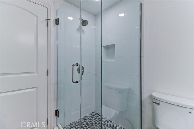 Building Photo - 5515 Paseo Del Lago W