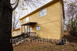 Building Photo - 3026 S 33rd St