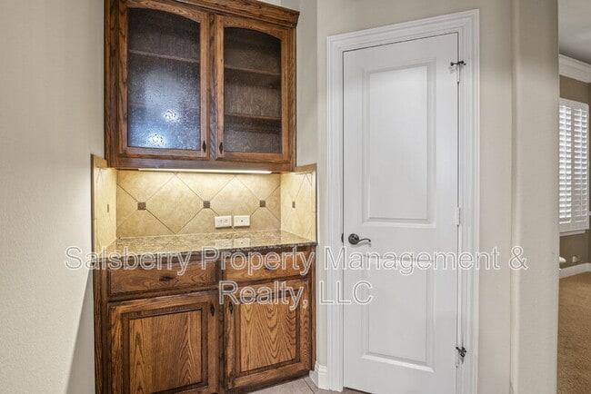 Building Photo - 9134 Penny Ln