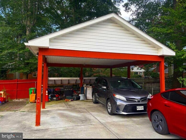 Building Photo - 7213 Adelphi Rd