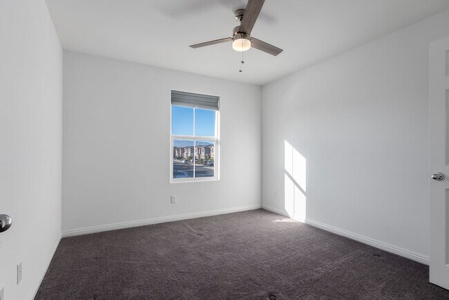 Building Photo - 4302 Eagle Island St