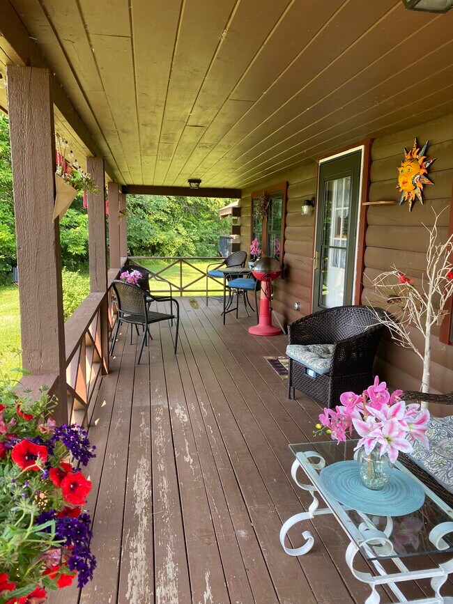 Porch - 1931 Middlebrook Rd