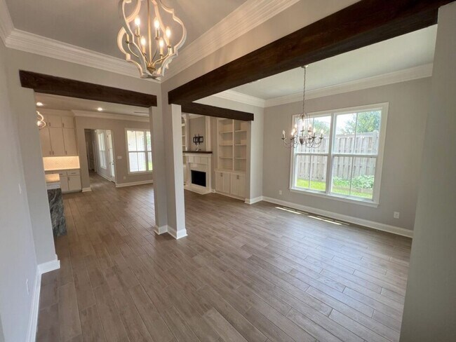 Building Photo - Beautiful 4-Bedroom Home in The Magnificen...