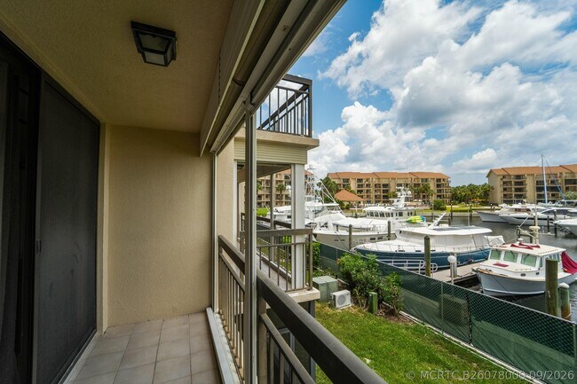 Building Photo - 2601 Marina Isle Way