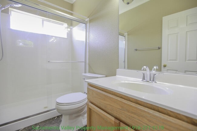 Building Photo - 2400 Snowy Egret Ct
