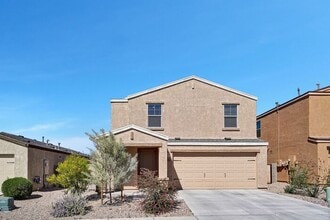 Building Photo - 4051 E Braddock Dr