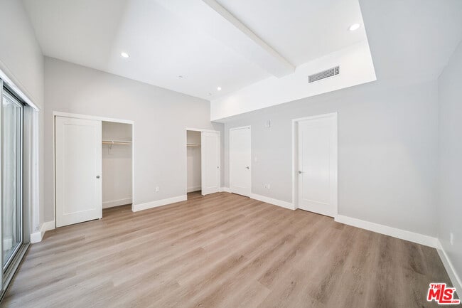 Building Photo - 1223 Hayworth Ave