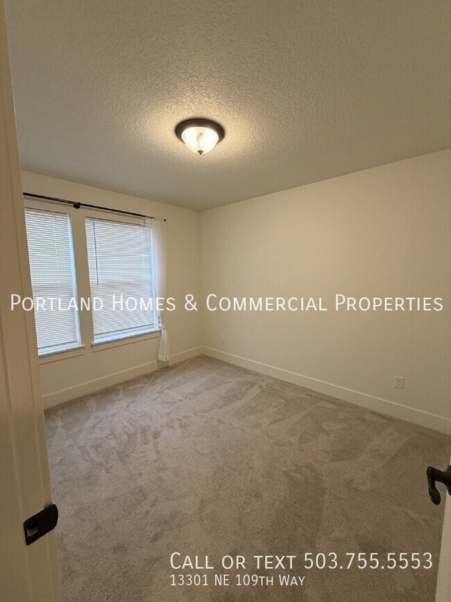 Building Photo - 13301 NE 109th Wy