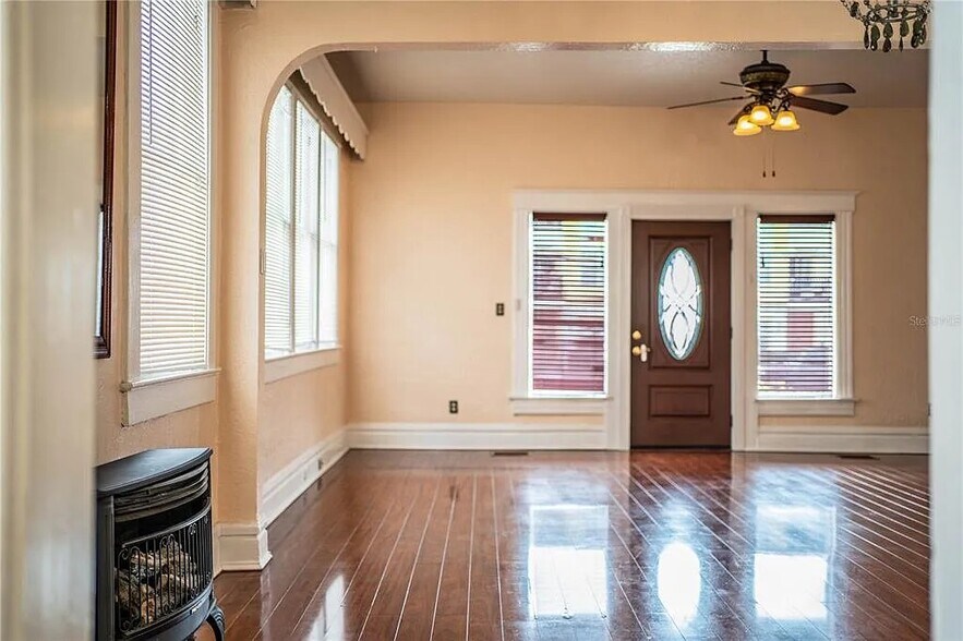 Building Photo - 1919 W North a St