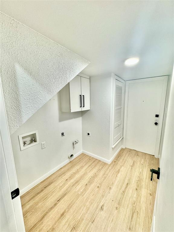 Building Photo - 9506 Stonebridge Dr