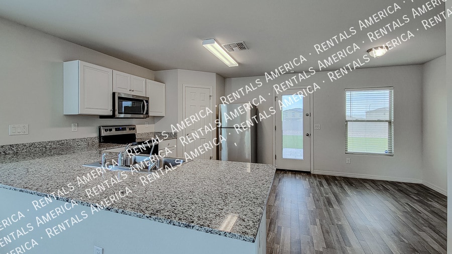 Building Photo - 229 Watson Pl