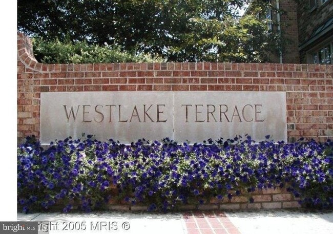 Building Photo - 7580 Westlake Terrace