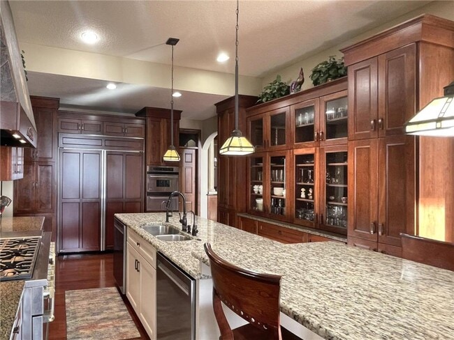 Building Photo - 3995 N Shore Dr