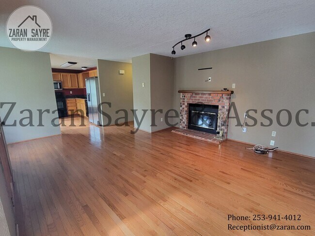 Building Photo - 002 Cozy Rambler
