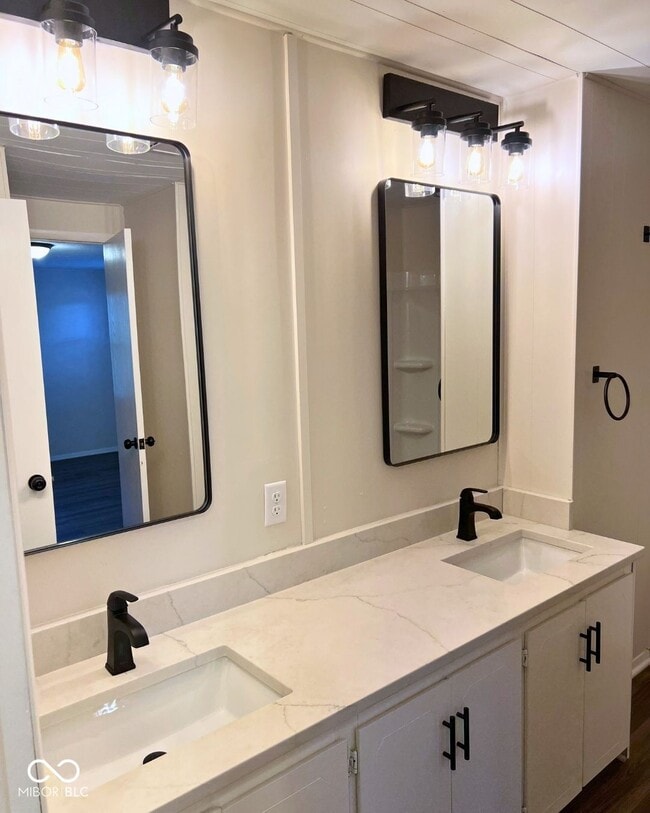 Building Photo - 6640 N 225 W