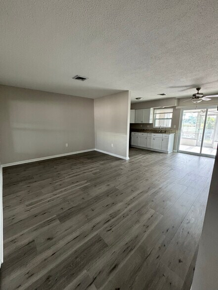 Primary Photo - 167 Golf Club Ln
